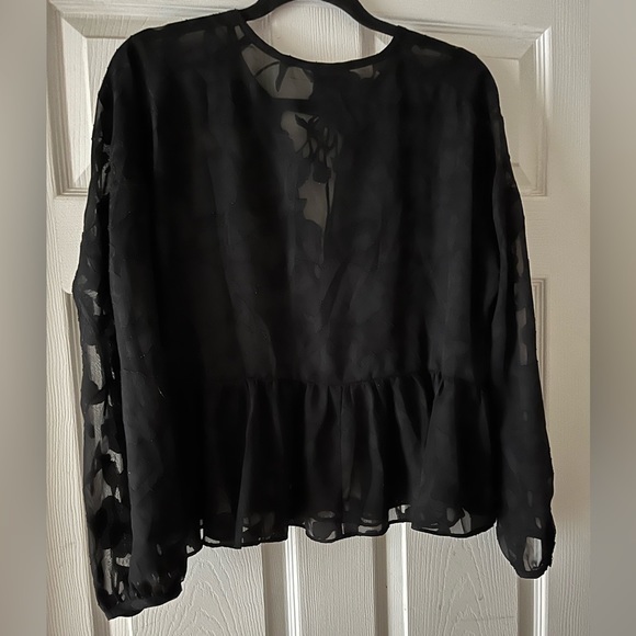 Belle‎ Sky Plunge Peplum Chiffon Top - Picture 7 of 10